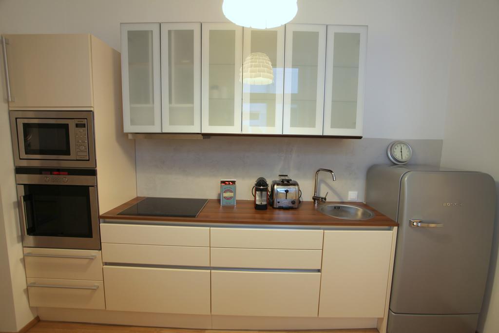 Moderne Stadtwohnung Mit Balkon Βιέννη Δωμάτιο φωτογραφία